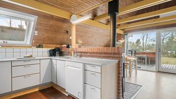 Réfrigérateur, plaque de cuisson, lave-vaisselle, cafetiÚre/bouilloire