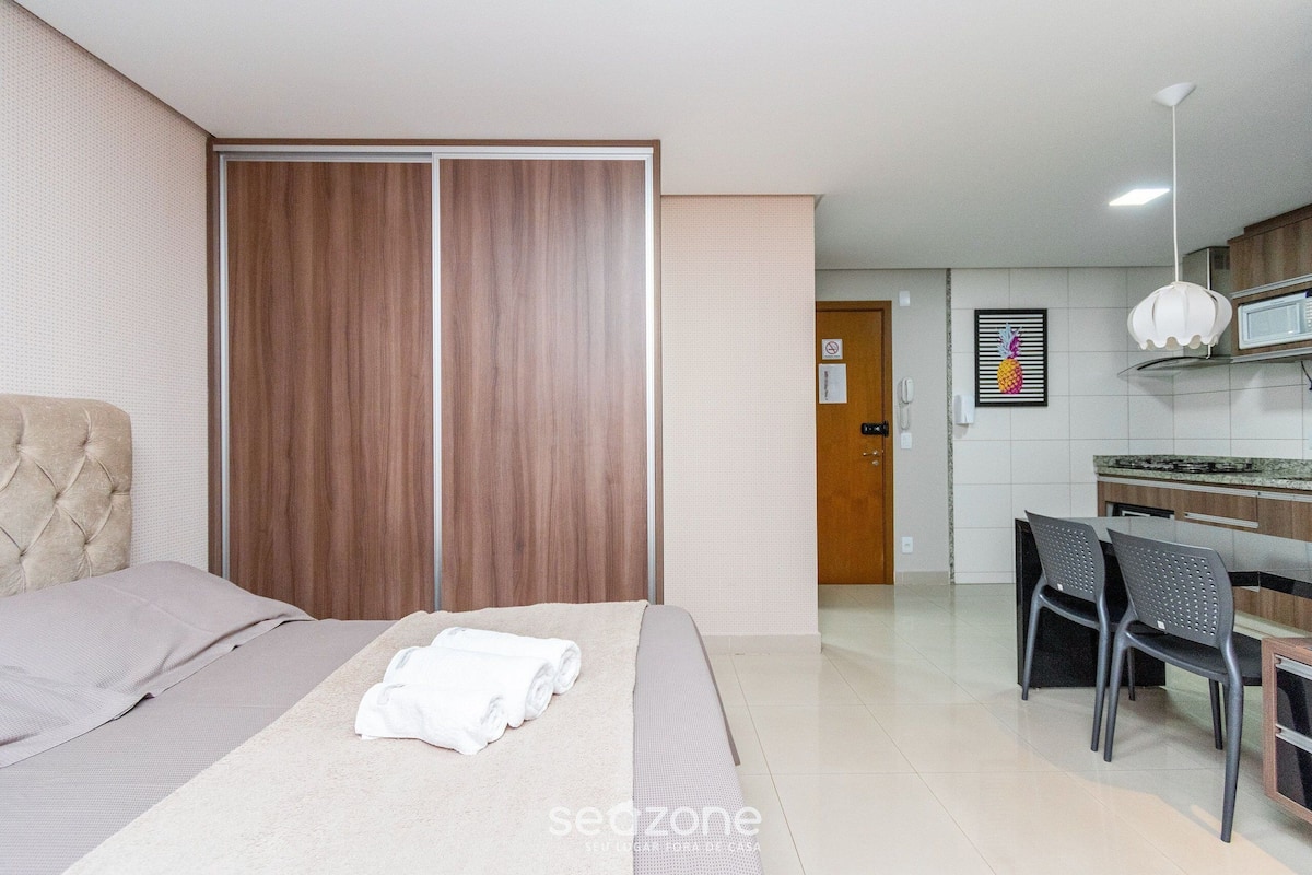 Basic Studio | 1 bedroom, laptop workspace, iron/ironing board, free WiFi