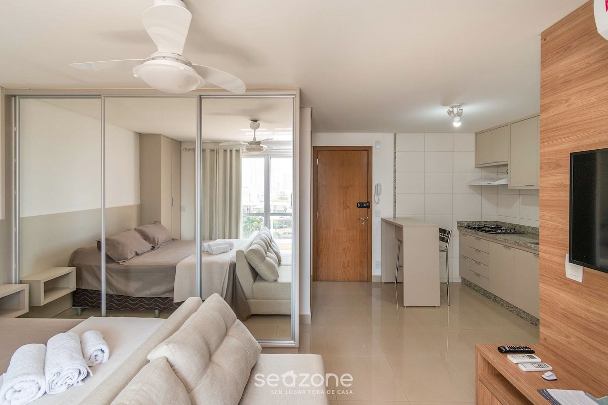 Studio | 1 bedroom, laptop workspace, iron/ironing board, free WiFi