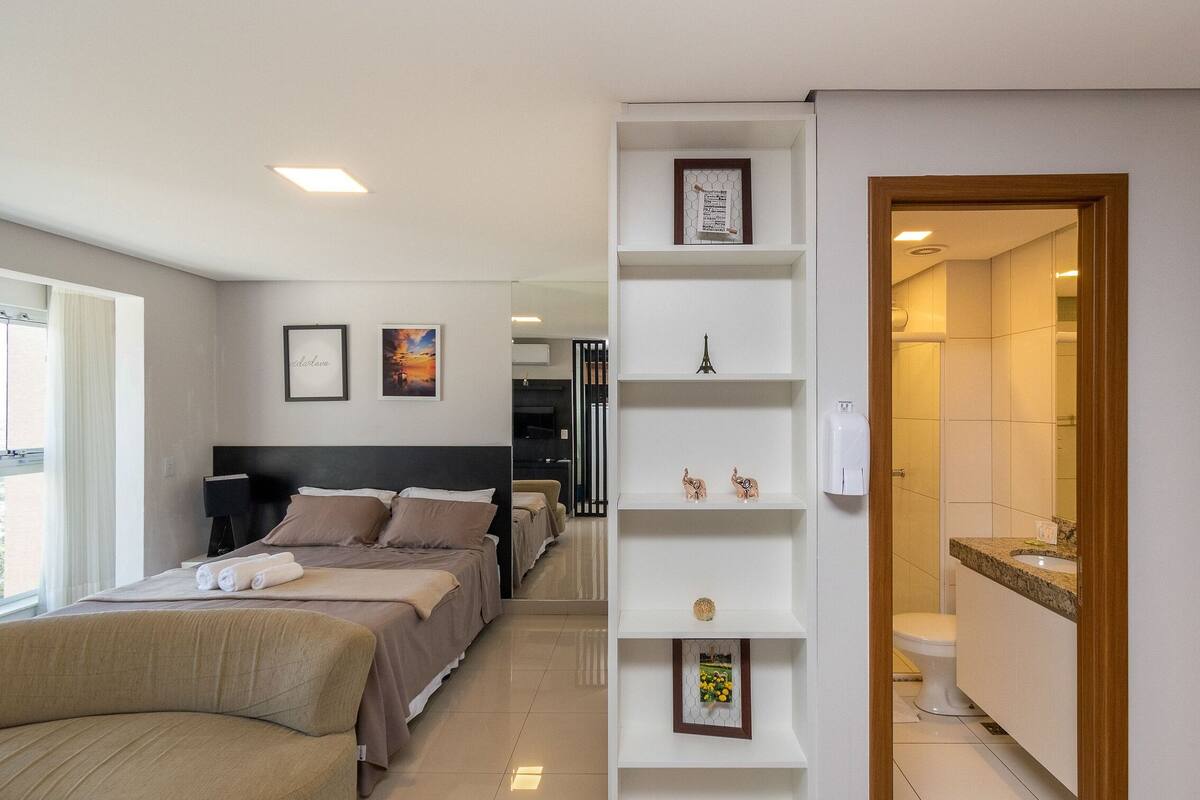 Basic Studio | 1 bedroom, laptop workspace, iron/ironing board, free WiFi