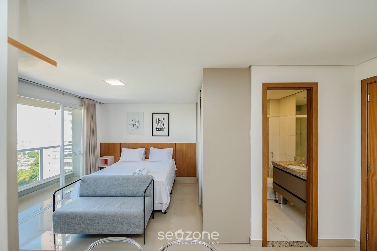 Basic Studio | 1 bedroom, laptop workspace, iron/ironing board, free WiFi