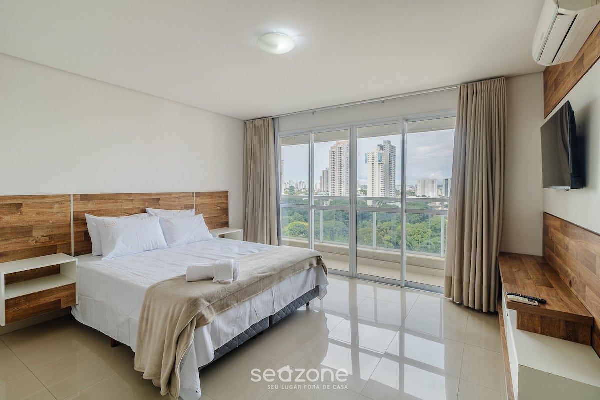 Basic Apartment | 1 bedroom, laptop workspace, iron/ironing board, free WiFi