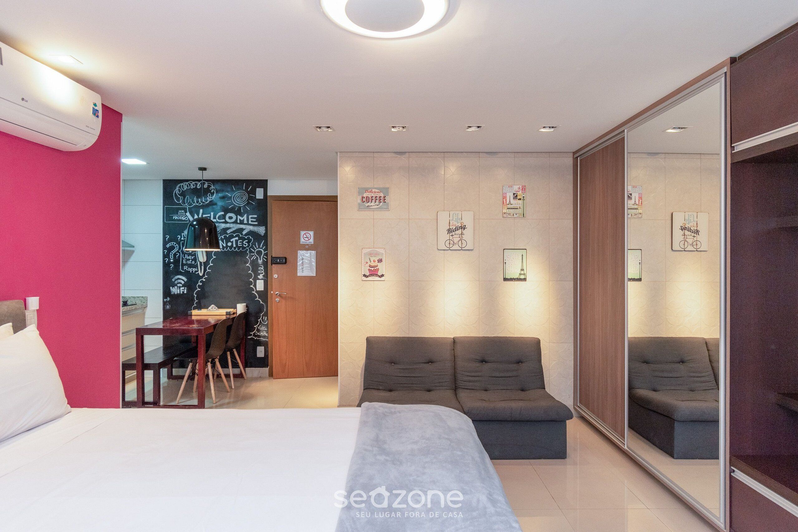 Studio | Laptop workspace, iron/ironing board, free WiFi, bed sheets