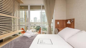 Laptop workspace, iron/ironing board, free WiFi, bed sheets