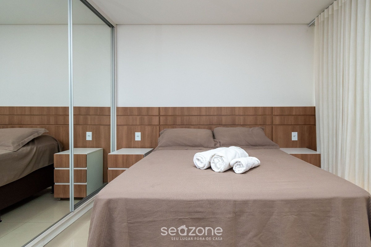 Studio | Laptop workspace, iron/ironing board, free WiFi, bed sheets