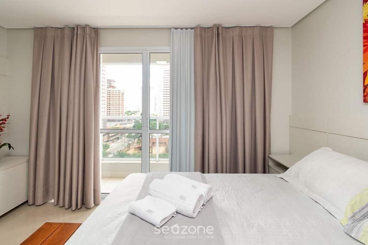 Basic Studio | 1 bedroom, laptop workspace, iron/ironing board, free WiFi