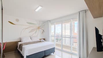 Basic Studio | Laptop workspace, iron/ironing board, free WiFi, bed sheets