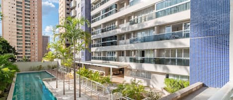 Outdoor pool, a heated pool