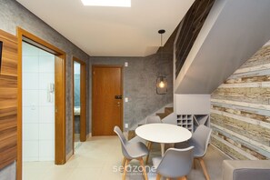 Apartment | Dining