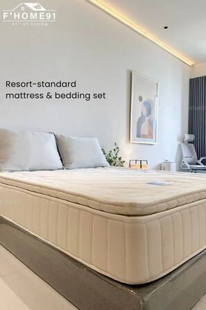 1 bedroom, WiFi, bed sheets - Modern, cozy home near Bui Vien Walking St-SOHO (Ho Chi Minh City)