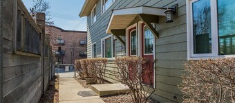 Luxe downtown paradise oasis 2br