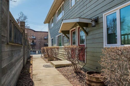 Luxe downtown paradise oasis 2br