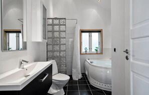 Shower - Pet friendly home in Hemmet with WiFi (Hemmet)