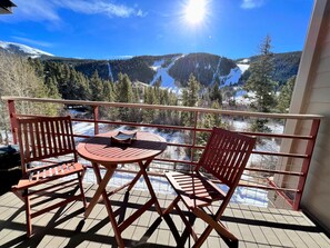 Outdoor dining - Walk to Lift | Hot tub/Pool/Sauna (Keystone)