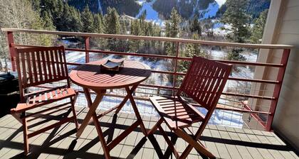 Walk to Lift | Hot Tub & Pool