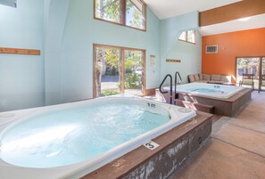 Interior - 5 Ski Resorts | Hot Tub/Pool/Lake (Dillon)