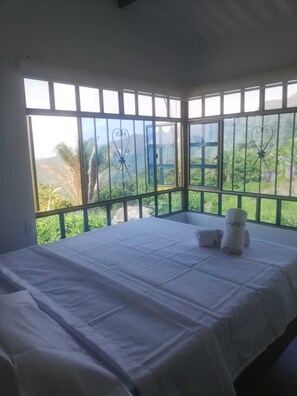 Wifi gratis y ropa de cama 
