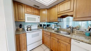 Fridge, microwave, stovetop, dishwasher