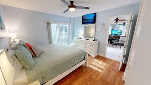2 bedrooms, iron/ironing board, free WiFi, bed sheets - Crescent Arms Vacation Rentals 505S Siesta Key Florida DISCOUNTS on selected dates (Siesta Key)