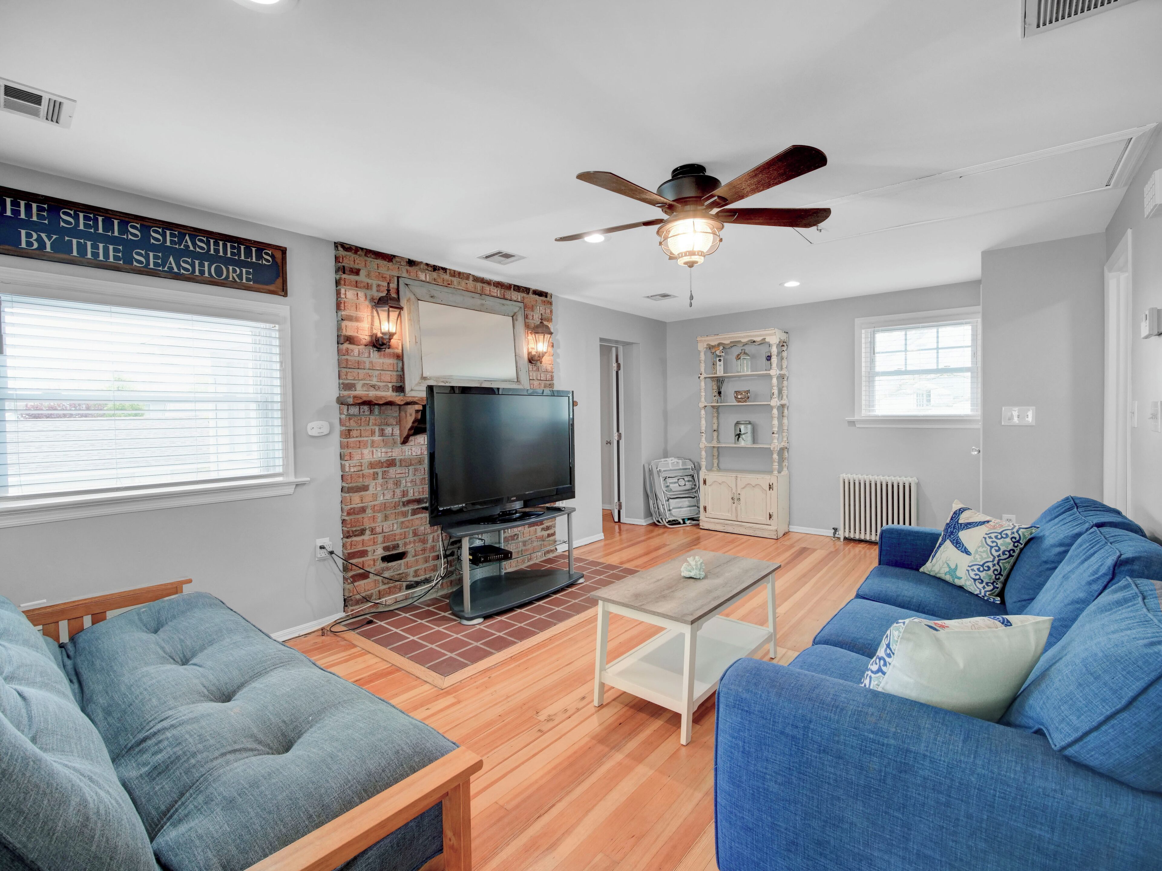 Great Location, Close to Everything 3 blocks to Beach & Boardwalk Pet Friendly