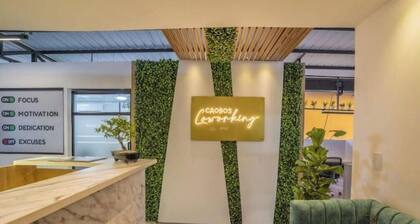 HOT AND COZY APTOESTUDIO. LIVING+COWORKING