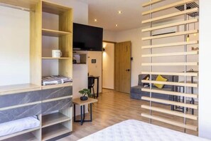 1 bedroom, desk, iron/ironing board, WiFi - MODERNO LOFT. CAOBOS COLIVING+COWORKING. ZONA ROSA (Barrio Caobos)