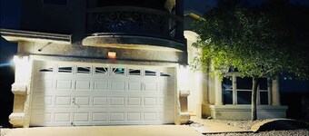 Poker/Pool Table Room! Very Speacious Westside Home Pet Friendly