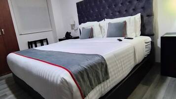 Standard Single Room | Premium bedding, down comforters, in-room safe, individually furnished