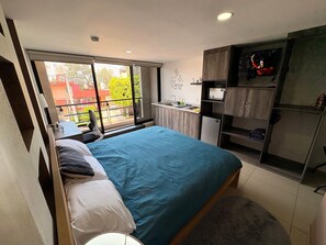 Executive Studio Suite | Premium bedding, in-room safe, individually decorated - S04 SUPER SUITE Full Service WiFiTerraza (Atizapan de Zaragoza)