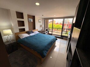Studio Suite Executive | Bộ đồ giường cao cấp, két bảo mật tại phòng, trang trí khác biệt