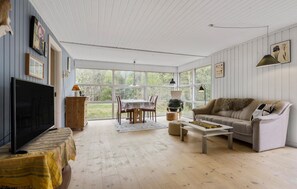TV, fireplace - 2 bedroom nice home in Fjerritslev (Fjerritslev)