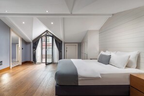 Signature Duplex | Egyptian cotton sheets, premium bedding, Tempur-Pedic beds, free minibar - Urban Quarters - Asmali Mescit (Istanbul)