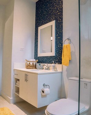 Shower, hair dryer, towels, soap - STELLA'S CONDO 2 bedroom 2 bathroom spacious condo for rest and relaxation (Montego Bay)