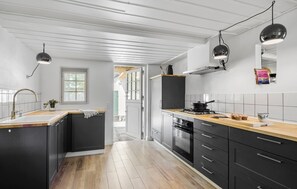 Kühlschrank, Herdplatte, Geschirrspüler