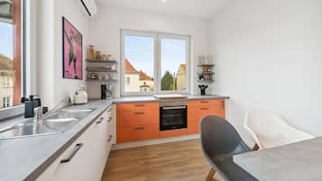 Kühlschrank, Herdplatte, Geschirrspüler