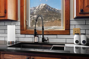 Interior - Spacious Serenity – Scenic Mountain Townhouse | Sleeps 9 (Ouray)