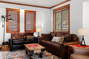 Smart TV, fireplace, offices