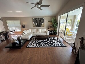 Smart TV, DVD player, table football - Amazing pool house 10 minutes from disney (Kissimmee)