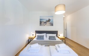 5 bedrooms, in-room safe, travel crib, WiFi (free)