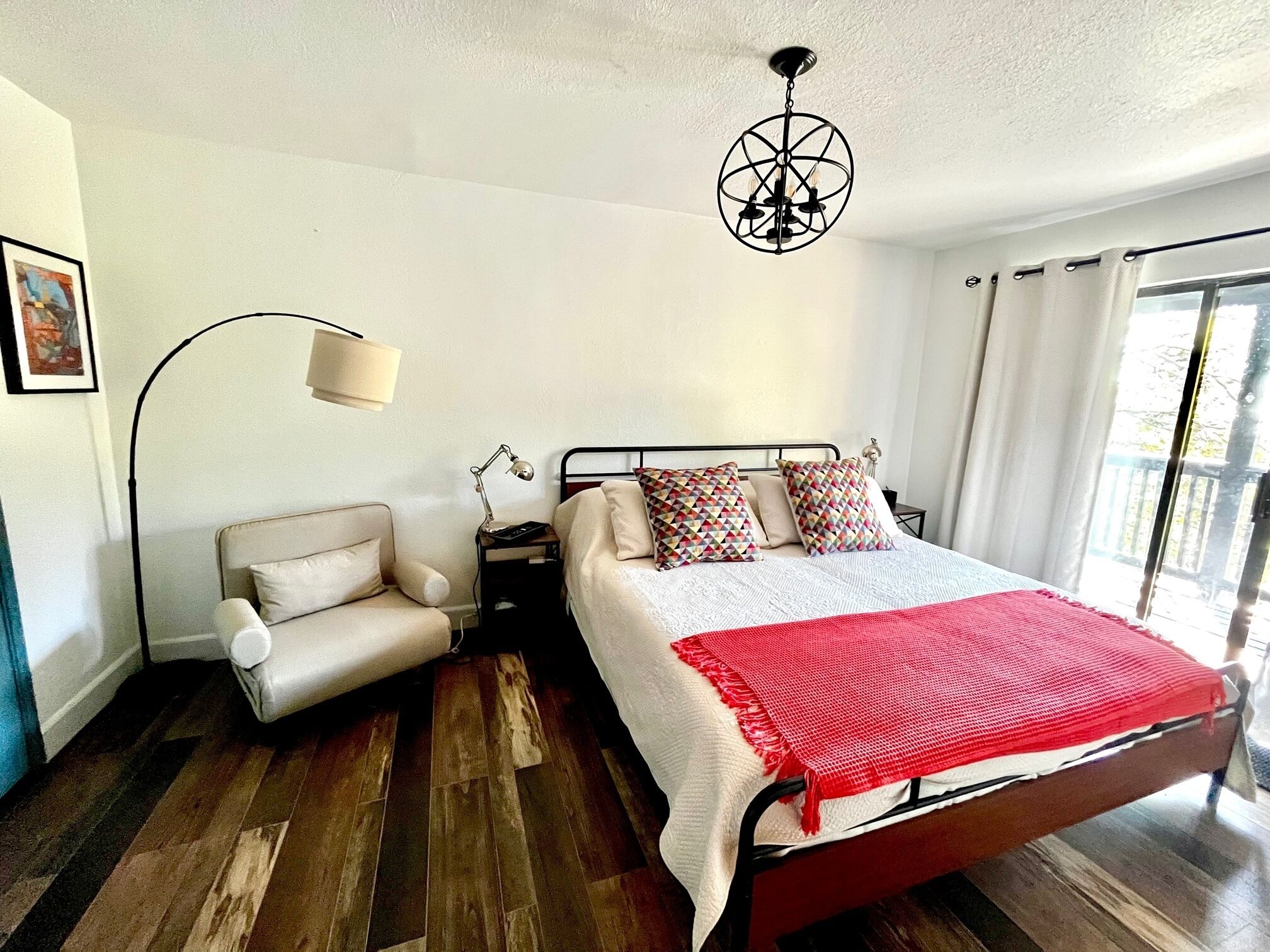 Cozy Lake Arrowhead Area Ski Cabin Kid & Dog Friendly