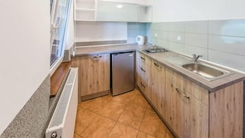 Refrigerador y parrilla de estufa