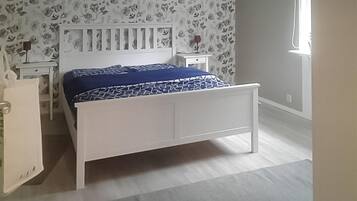 3 bedrooms, free WiFi, bed sheets