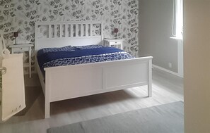 3 bedrooms, free WiFi, bed sheets