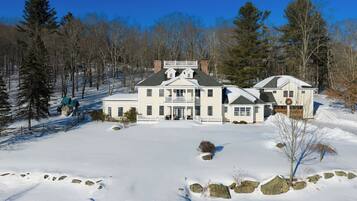 House (Multiple Bedrooms) | Front of property