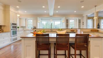 House (Multiple Bedrooms) | Interior