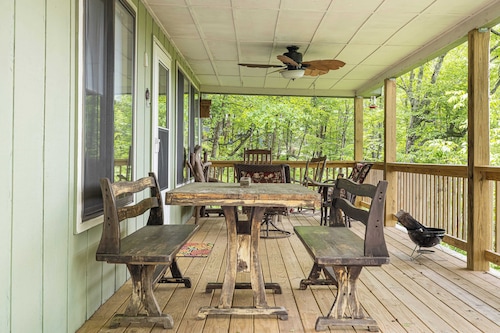 Deck w/ Forest Views, Ping Pong Blue Ridge Mtn Escape Ash Vale by Avantstay