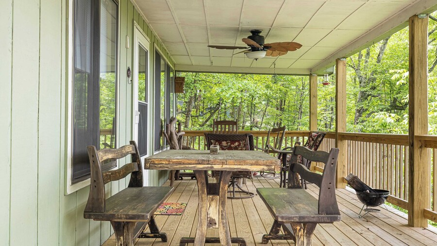 Deck w/ Forest Views, Ping Pong Blue Ridge Mtn Escape Ash Vale by Avantstay