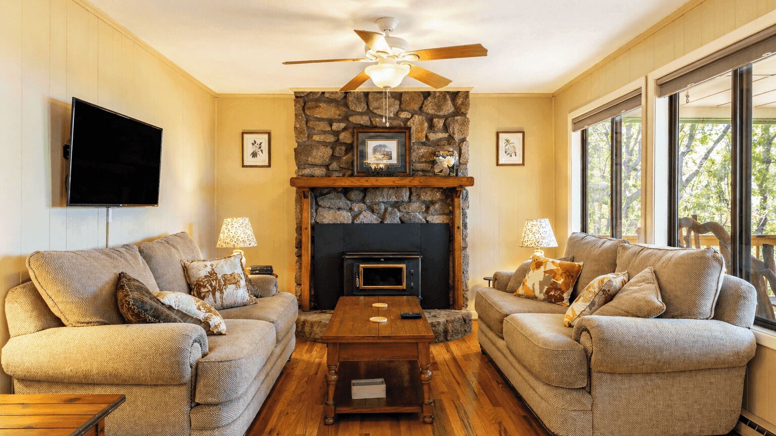 House (3 Bedrooms) | Interior