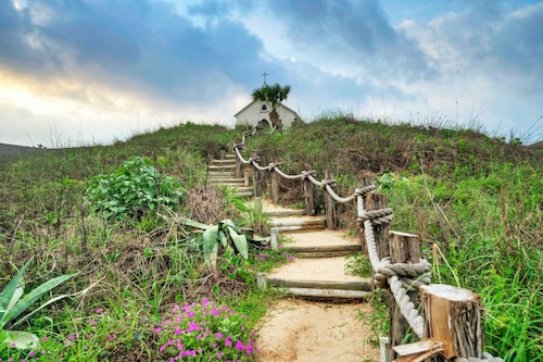 Beach Access + Ocean View, 2 Pools, Sports Court Seaside Escape by Avantstay