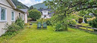 Gorgeous apartment in Eresfjord